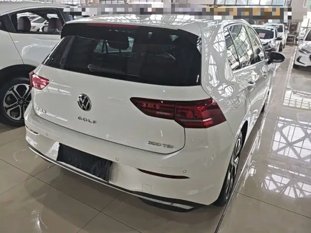 Volkswagen Golf — Фото автомобиля 6
