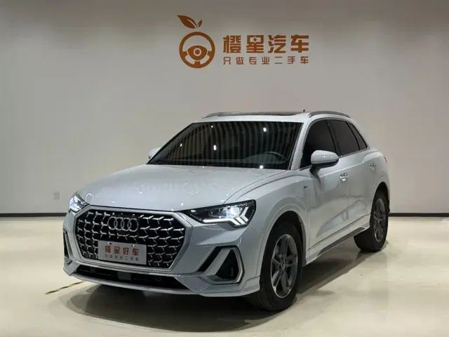 Фотография автомобиля — Audi Q3