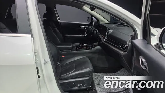 Kia Sportage Sportage 5-е поколение Дизель 2.0 2WD — Фото автомобиля 2