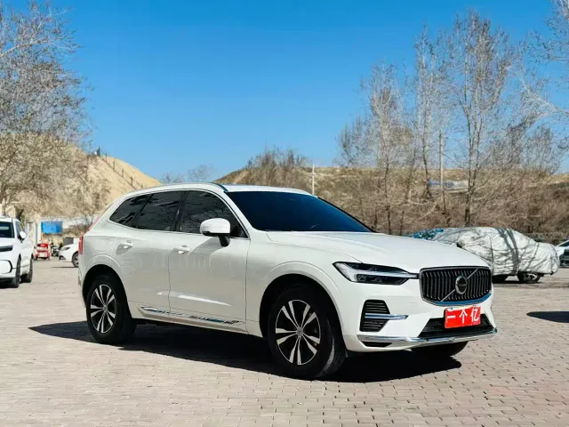 Volvo XC60 — Фото автомобиля 3
