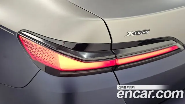 BMW 7-Series — Фото автомобиля 23