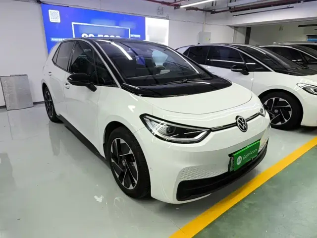 Volkswagen ID.3 — Фото автомобиля 3