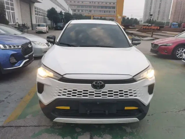 Toyota Corolla Cross — Фото автомобиля 2