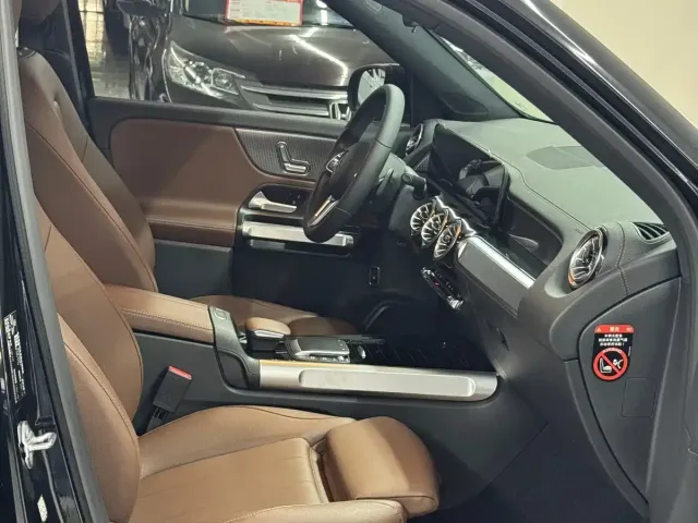 Mercedes-Benz Mercedes-Benz GLB 2022 Model GLB 200 Dynamic Edition — Фото автомобиля 10