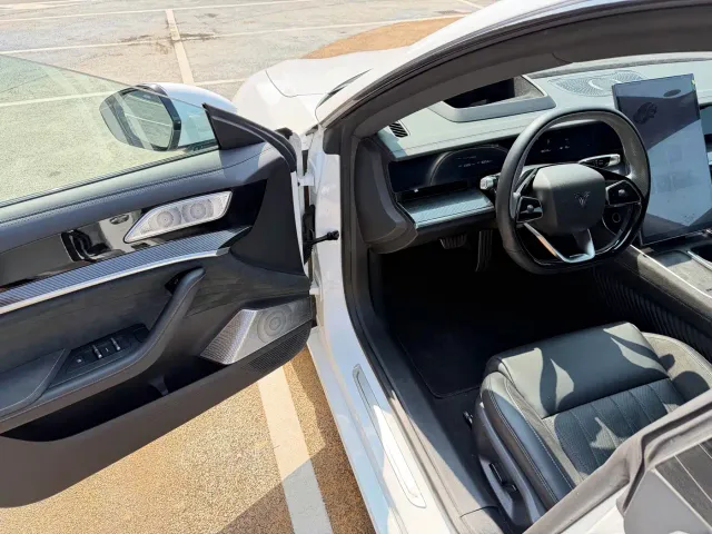 Hozon Nezha S Shooting Brake — Фото автомобиля 4
