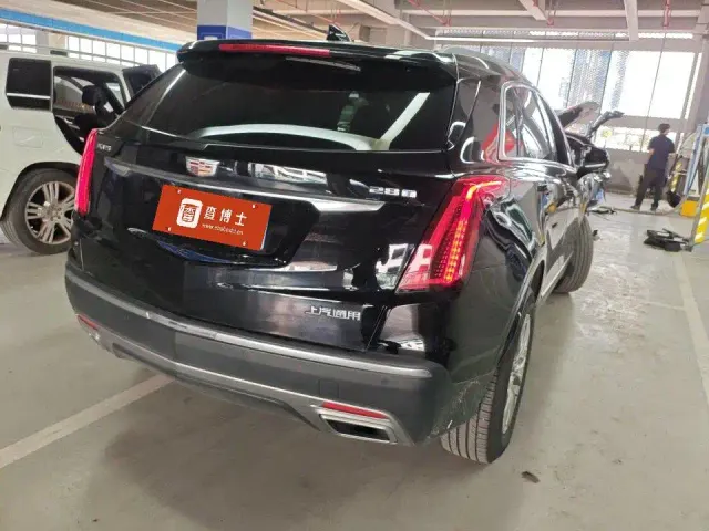 Cadillac XT5 — Фото автомобиля 4