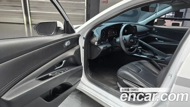 Hyundai Avante CN7 — Фото автомобиля 15