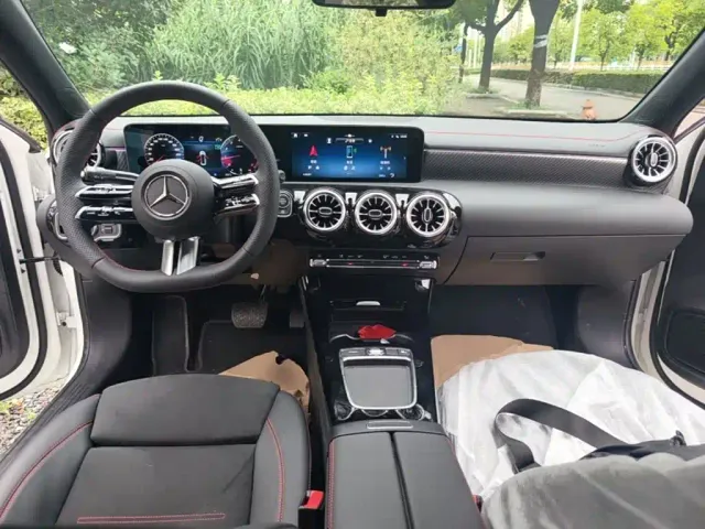 Mercedes-Benz A-Class — Фото автомобиля 9