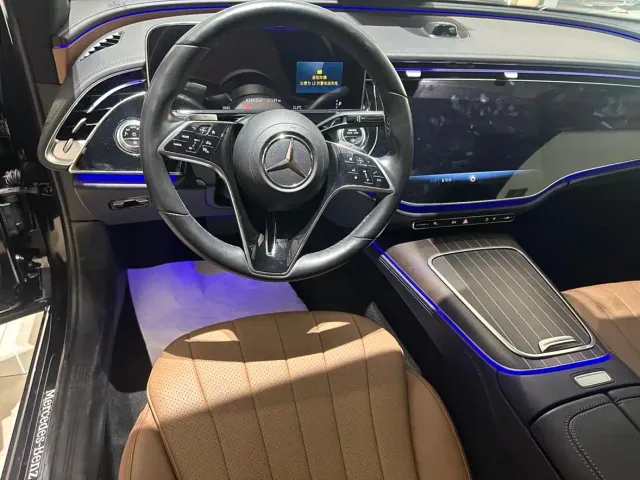 Mercedes-Benz E-Class — Фото автомобиля 7