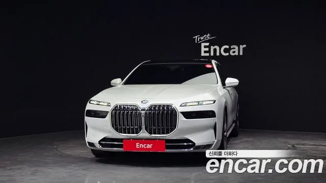 BMW 7-Series — Фото автомобиля 3