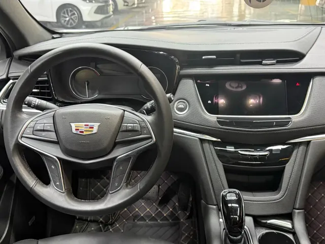 Cadillac XT5 — Фото автомобиля 17