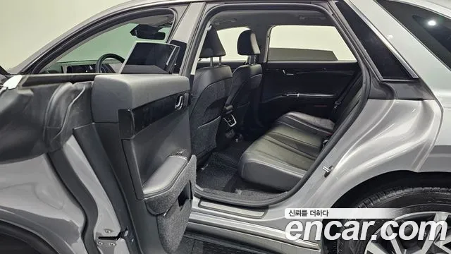 Hyundai Grandeur GN7 — Фото автомобиля 16