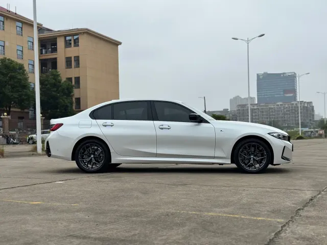 BMW 3 Series — Фото автомобиля 4