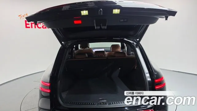 Genesis GV70 2.5T Бензин AWD — Фото автомобиля 17