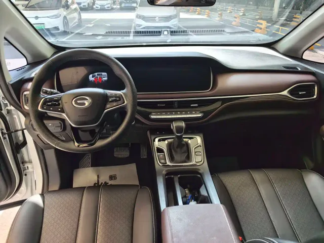 GAC Trumpchi M6 — Фото автомобиля 11