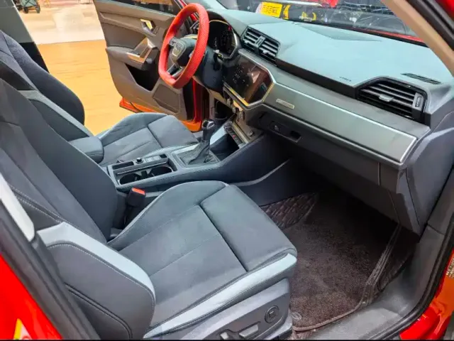 Audi Q3 — Фото автомобиля 6