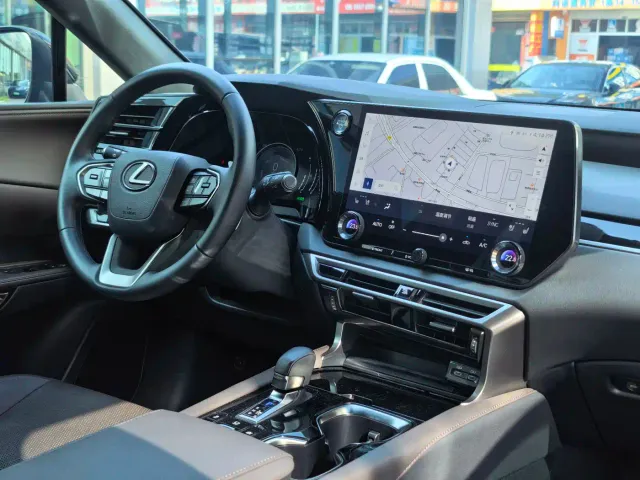 Lexus RX — Фото автомобиля 8