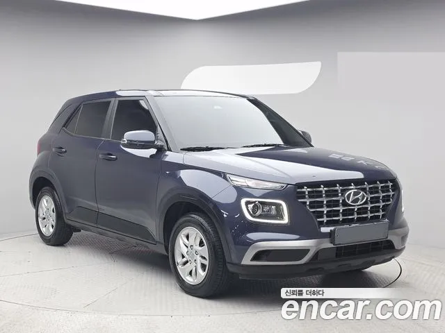 Hyundai Venue — Фото автомобиля 2