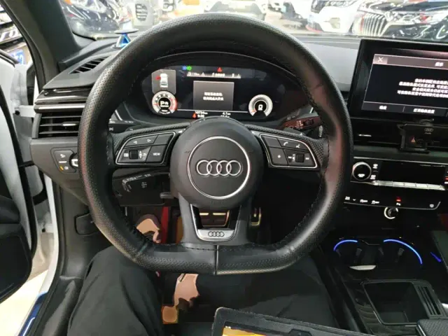 Audi A4L — Фото автомобиля 10