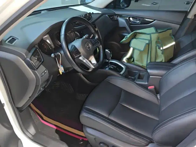 Nissan X-Trail — Фото автомобиля 14