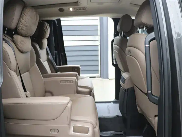Li Auto Li Auto MEGA 2025 Model Home Family Special Edition — Фото автомобиля 28