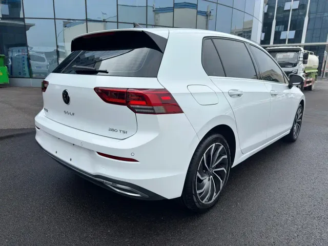 Volkswagen Golf — Фото автомобиля 17