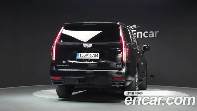 Cadillac Escalade 5th Gen — Фото автомобиля 4