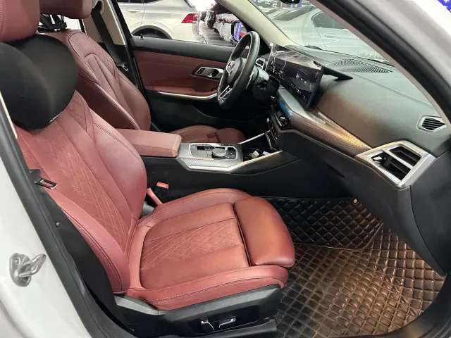 BMW 3 Series — Фото автомобиля 11