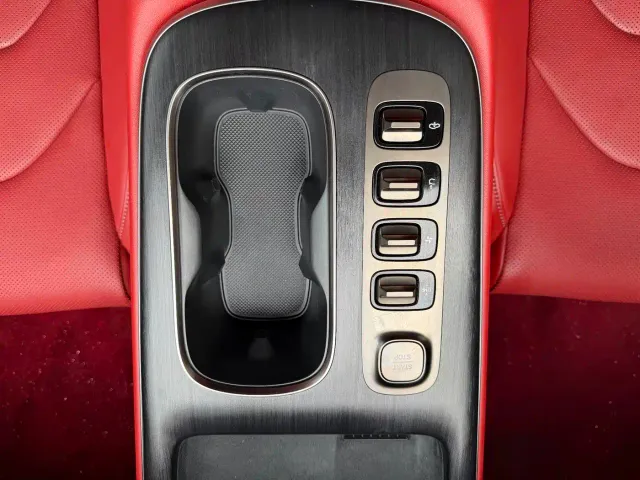 Xiaomi SU7 — Фото автомобиля 11