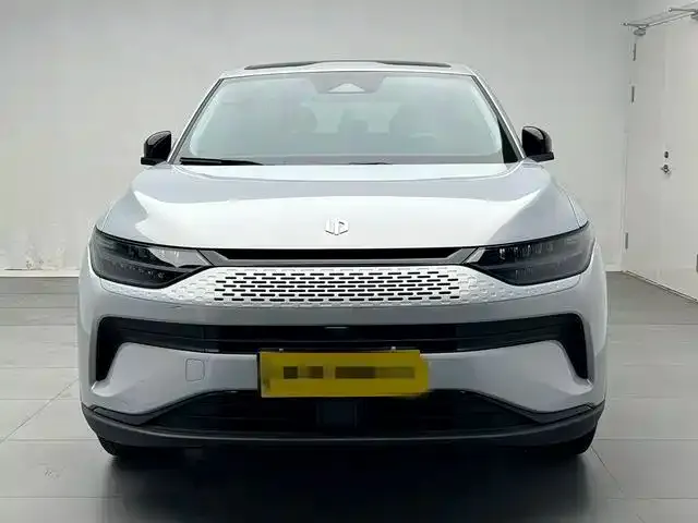 Leapmotor C11 — Фото автомобиля 2