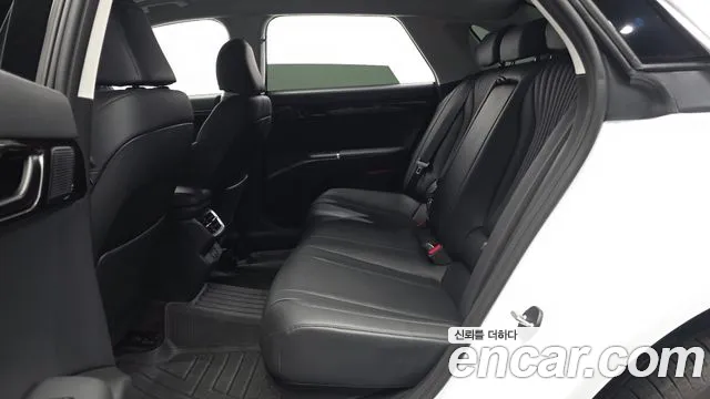 Hyundai Grandeur GN7 — Фото автомобиля 16