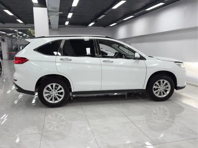 Haval M6 — Фото автомобиля 6