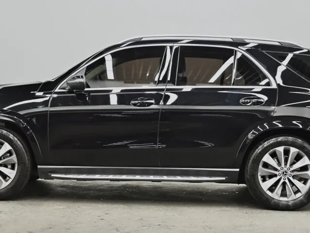 Mercedes-Benz GLE-Class — Фото автомобиля 23