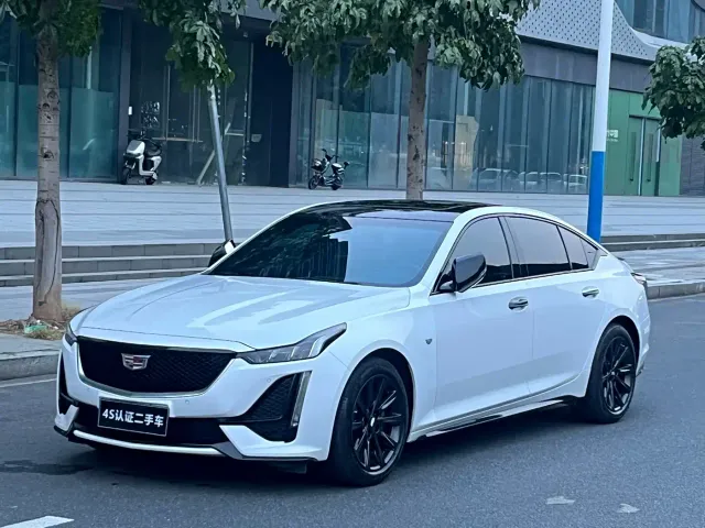 Фотография автомобиля — Cadillac CT5