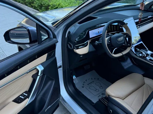 Geely Boyue L — Фото автомобиля 7