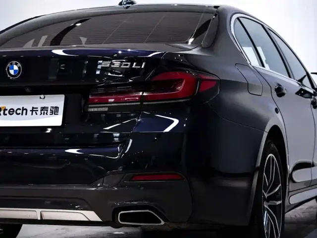 BMW 5 Series — Фото автомобиля 8