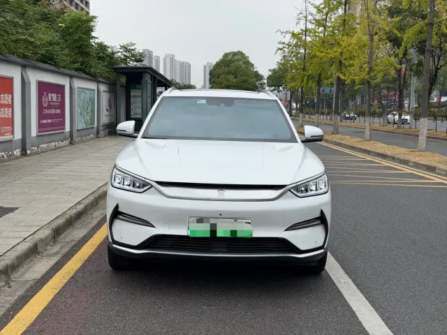 BYD Song PLUS — Фото автомобиля 2
