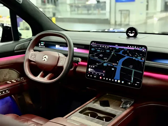 Nio ES8 — Фото автомобиля 12