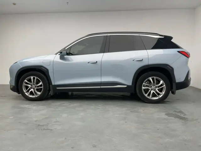 Nio ES6 — Фото автомобиля 18