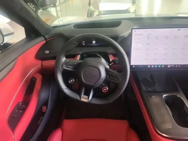Xiaomi SU7 — Фото автомобиля 10
