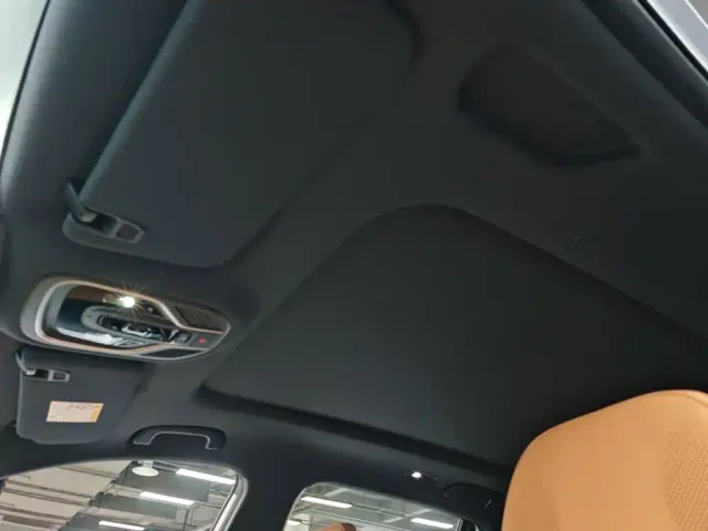 Geely Galaxy Starship 7 EM-i — Фото автомобиля 8