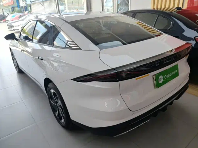 Geely Galaxy L6 — Фото автомобиля 4