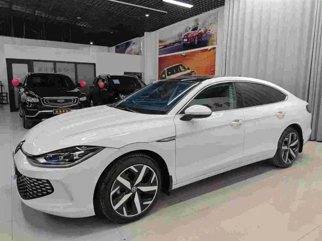 Фотография автомобиля — Volkswagen Lamando