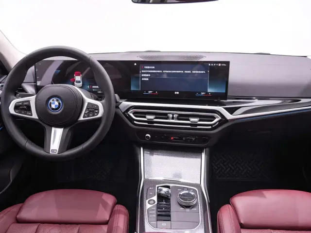 BMW i3 — Фото автомобиля 16
