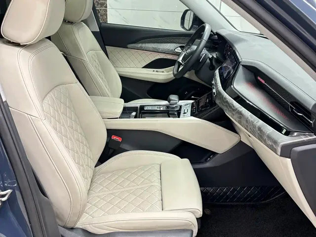 Audi Q6 — Фото автомобиля 14