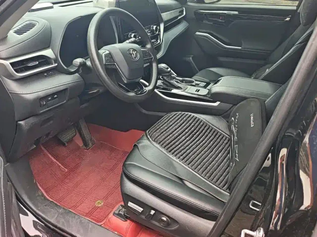 Toyota Highlander — Фото автомобиля 9