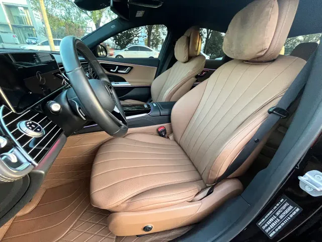 Mercedes-Benz E-Class — Фото автомобиля 11