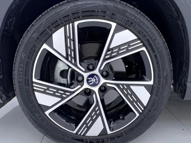 BYD Song Pro — Фото автомобиля 13