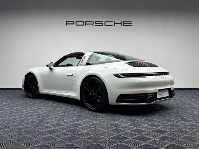 Porsche 911 — Фото автомобиля 16