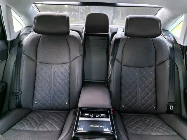 Audi A8 — Фото автомобиля 18